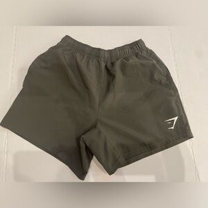 Gymshark olive green Men's Shorts

Item#GS5008